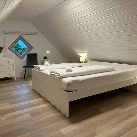 Grand - Perfekt Fuer 6-8! Parken Flughafen Apartamento *