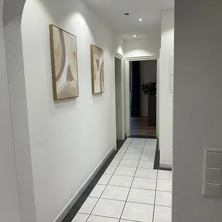 Apartamento Grand - Perfekt Fuer 6-8! Parken Flughafen