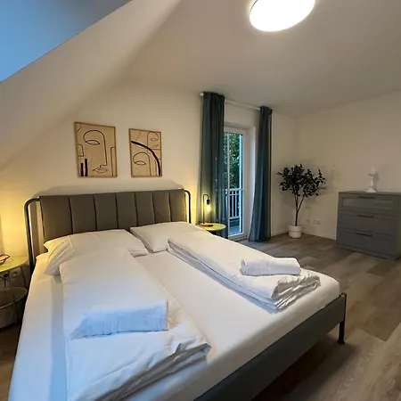 Grand Suite - Perfekt Fuer 6-8! Parken Flughafen 아파트 *