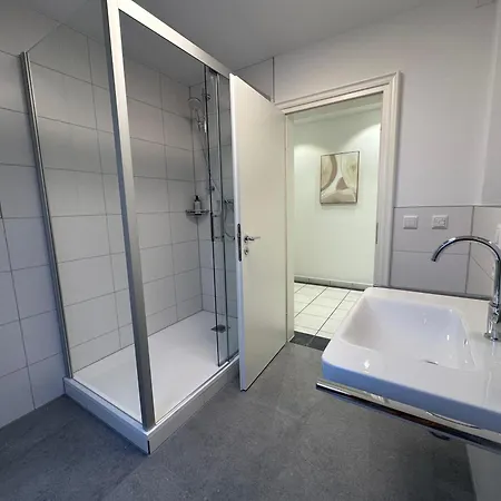 아파트 Grand Suite - Perfekt Fuer 6-8! Parken Flughafen