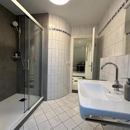 Grand Suite - Perfekt Fuer 6-8! Parken Flughafen