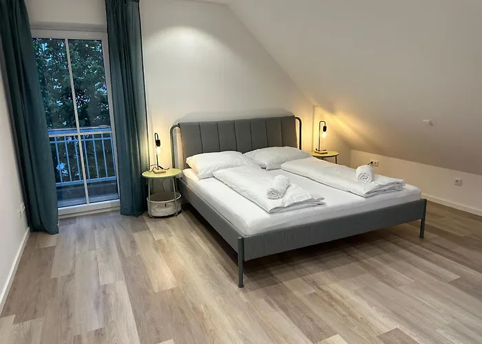 Grand - Perfekt Fuer 6-8! Parken Flughafen Appartement